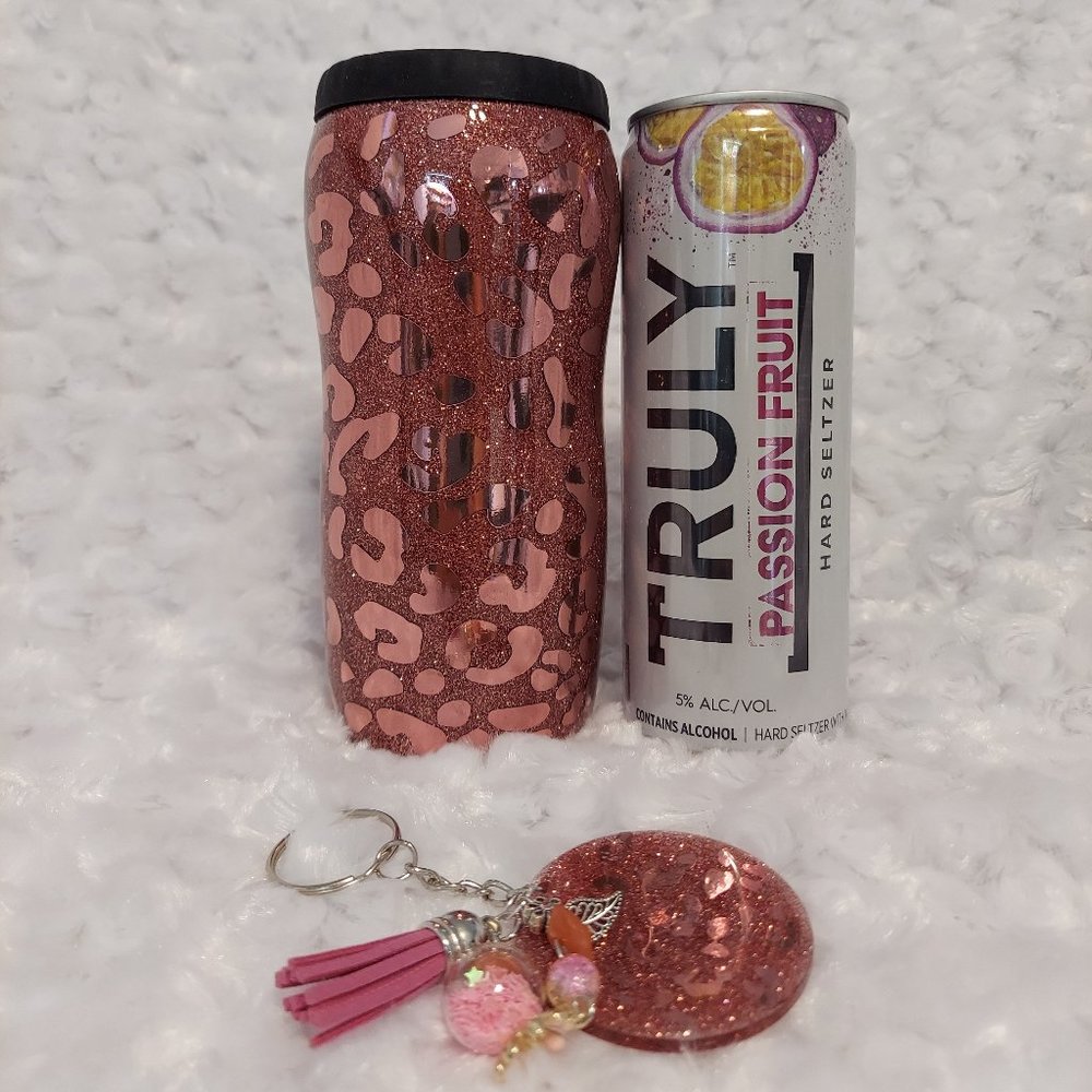 Skinny can coozie - Free keychain with purchase